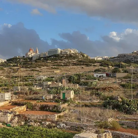 Daire Pretty Beachfront Penthouse In Mellieħa