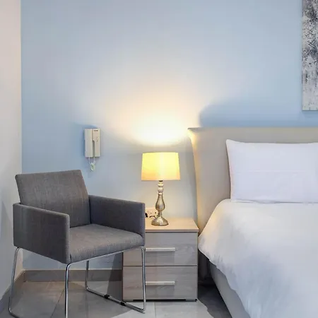 Apartment Premium Seafront Apartment With Panoramic Bay Views *