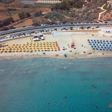 Pretty Beachfront Penthouse In Mellieħa