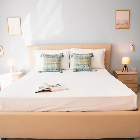 Pretty Beachfront Penthouse In Appartement Mellieħa