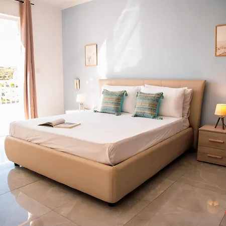 Διαμέρισμα Pretty Beachfront Penthouse In Mellieħa
