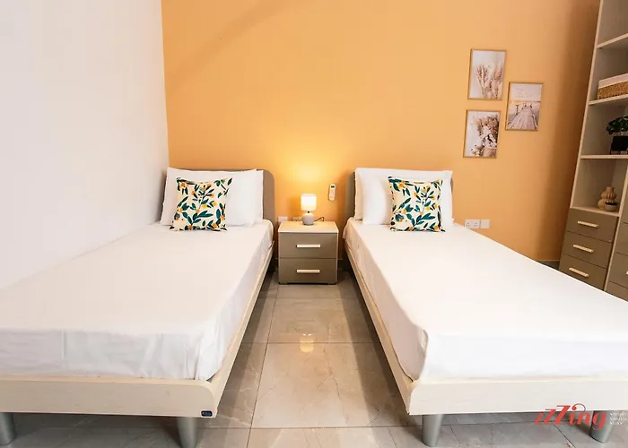 Pretty Beachfront Penthouse In Appartement *