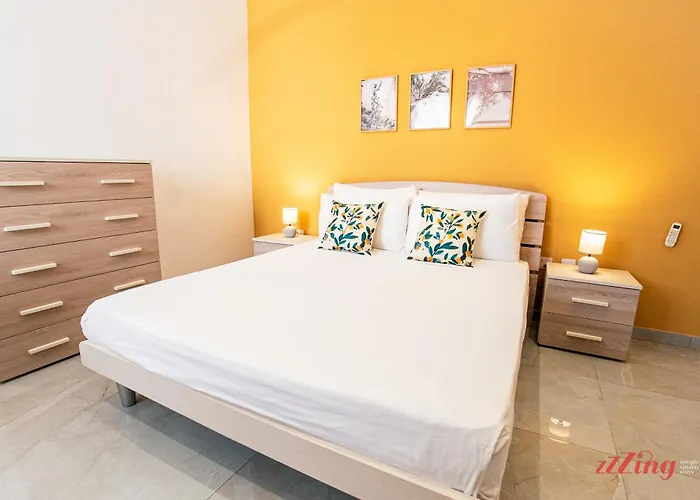 Pretty Beachfront Penthouse In Διαμέρισμα Mellieħa